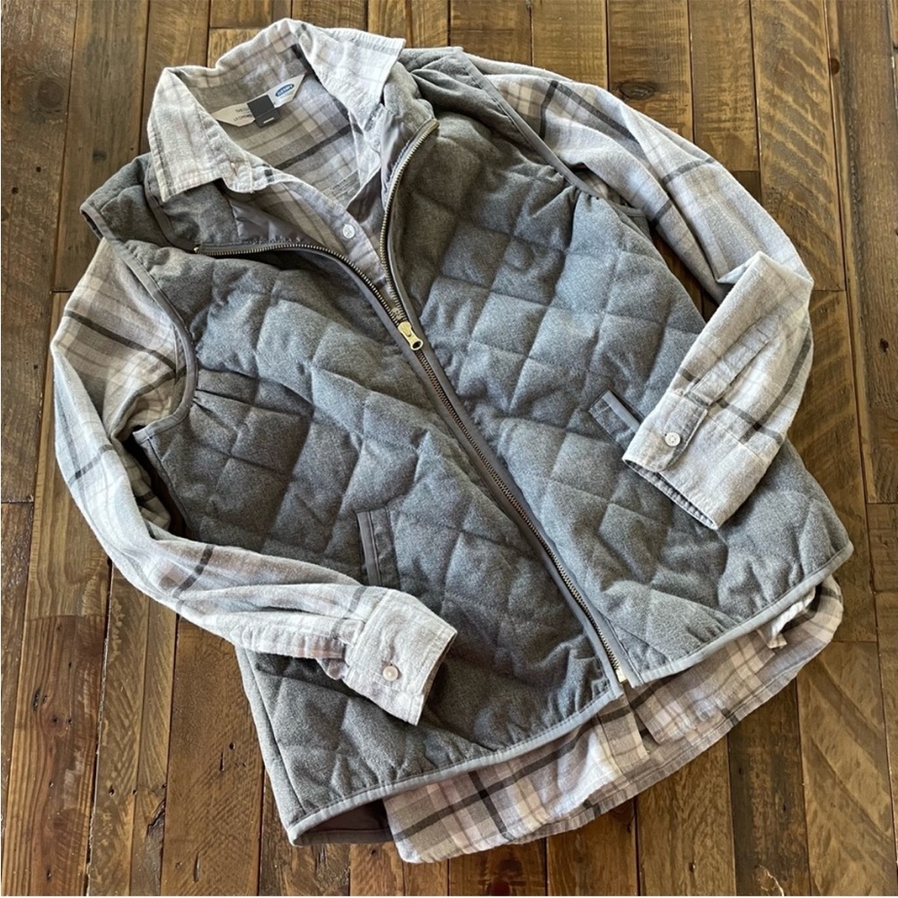 Old Navy Vest Gray Quilted Women’s Size Medium - Picture 10 of 10